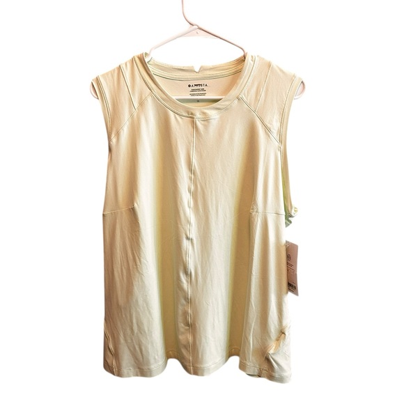 NWT Athleta Light Green Muscle Tank Top - Picture 1 of 6